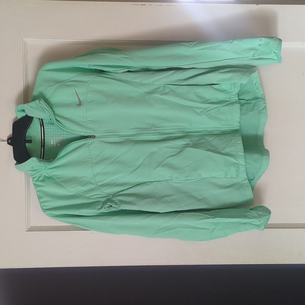 Nike running jacket size large